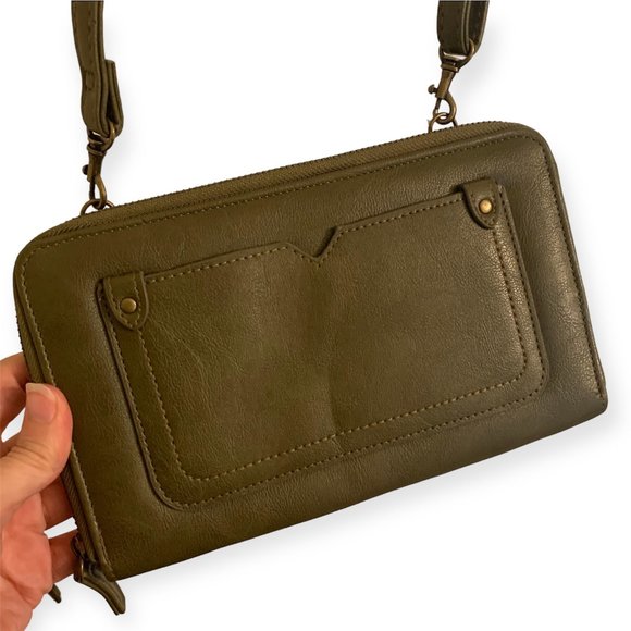 NWOT Time and Tru Travel | Olive Crossbody Wallet Strap Clutch w/ Pouch & Zipper - Picture 1 of 6